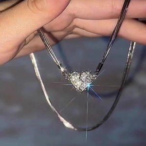 Magnetic heart full of diamond necklace girl